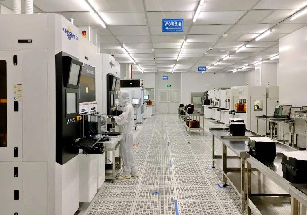 電子凈化車間的圖片 電子凈化車間的圖片